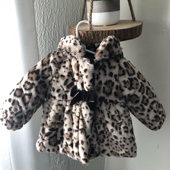 pistachio Other - Baby girl cheetah print coat 12 months